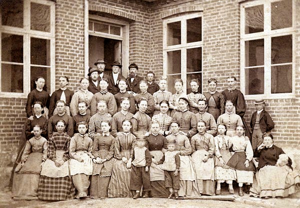 Elevholdet på højskolen i
Østermarie sommeren 1871